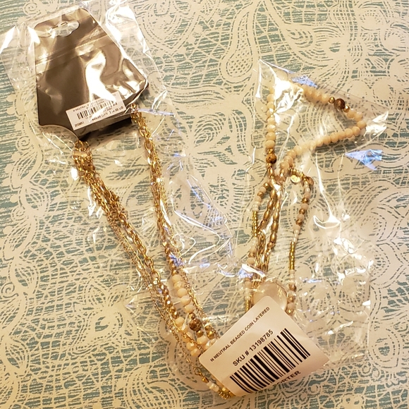 NWT GOLD-TONE BEADED LAYERED NECKLACE - Picture 9 of 13